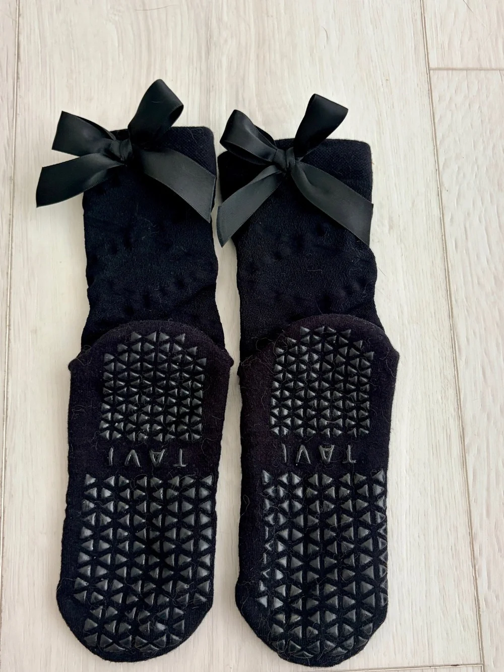 4 pairs of very gently used Pilates grip socks - crew length - women’s S/M.